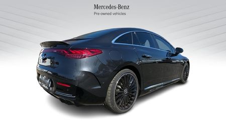 2023-Mercedes-Benz-EQE-350-Sedan_4