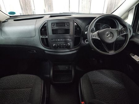 2023-Mercedes-Benz-Vito-116-20-CDI-Tourer-Pro-Auto_8