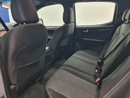 2021-Isuzu-D-Max-300-LX-Double-Cab_15