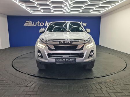 2021-Isuzu-D-Max-300-LX-Double-Cab_3