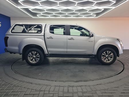 2021-Isuzu-D-Max-300-LX-Double-Cab_5