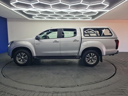 2021-Isuzu-D-Max-300-LX-Double-Cab_6