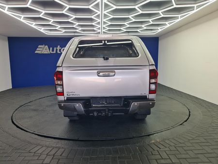 2021-Isuzu-D-Max-300-LX-Double-Cab_8