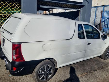 2022-Nissan-NP200-CANOPY_6