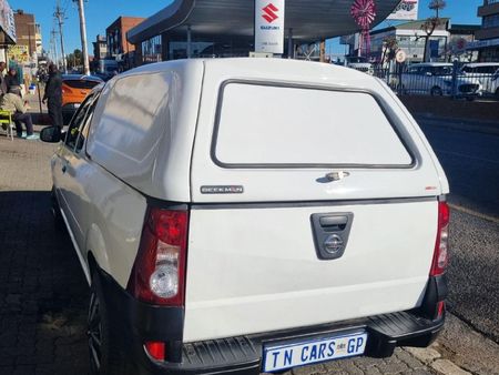 2022-Nissan-NP200-CANOPY_7