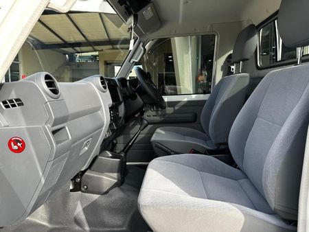 2026-Toyota-Land-Cruiser-79-28-GD-6-Single-Cab_5