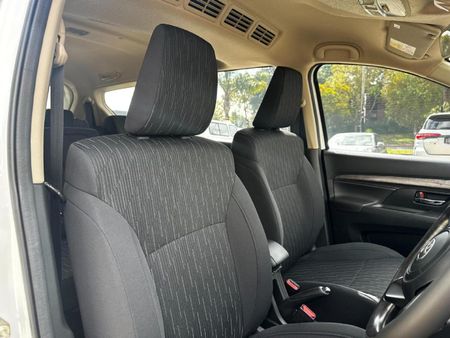 2026-Toyota-Rumion-15-TX-Auto_9
