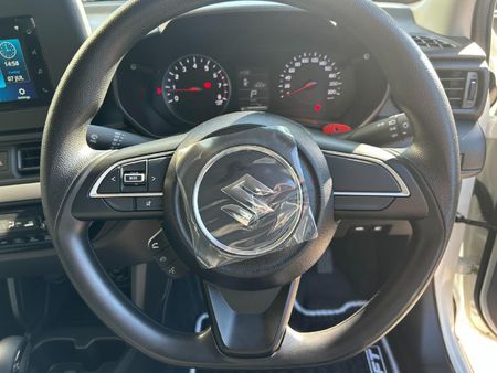 2026-Suzuki-Swift-12-GL-Auto_10