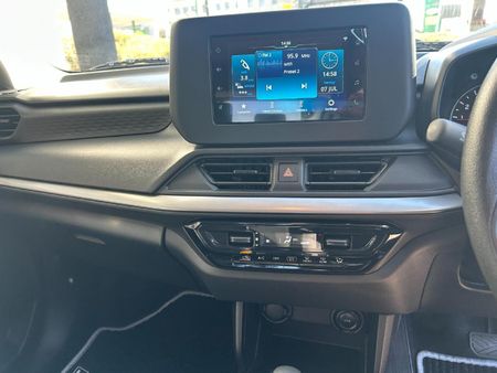 2026-Suzuki-Swift-12-GL-Auto_11