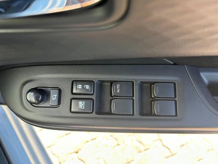 2026-Suzuki-Swift-12-GL-Auto_16