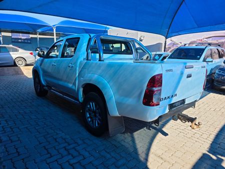 2013-Toyota-Hilux-27-VVTi-Raider-Raised-Body-Double-Cab_3