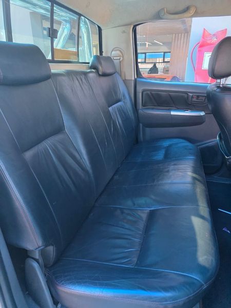 2013-Toyota-Hilux-27-VVTi-Raider-Raised-Body-Double-Cab_7