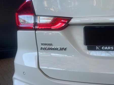 2025-Toyota-Rumion-15-S_11