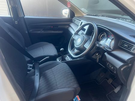 2025-Toyota-Rumion-15-S_14