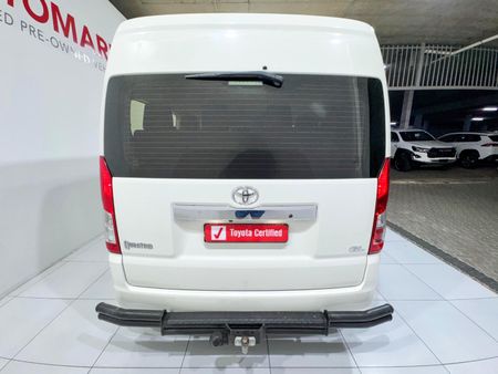 2023-Toyota-Quantum-28-GL-14-Seat_6