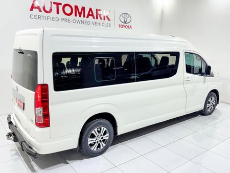 2023-Toyota-Quantum-28-GL-14-Seat_7