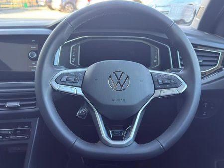 2025-Volkswagen-Polo-10-TSI-R-Line-Auto_12