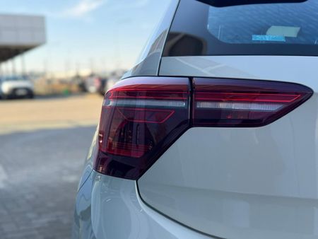 2025-Volkswagen-Polo-10-TSI-R-Line-Auto_19
