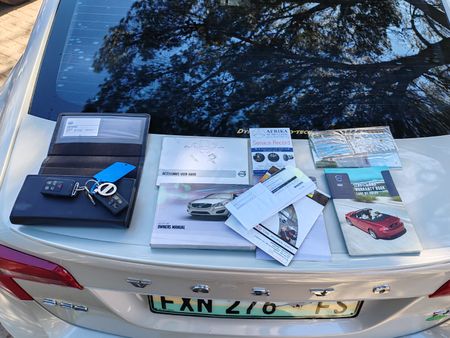 2012-Volvo-S60-T5-Auto_21