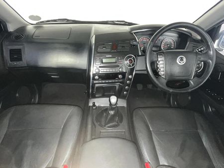 2013-SsangYong-Actyon-Sports-20-XDi-4x4-Deluxe-Double-Cab_1