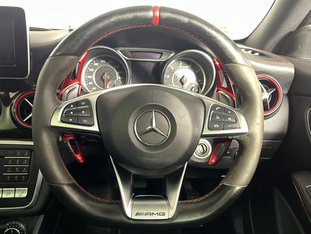 2017-Mercedes-AMG-CLA-45-AMG_11