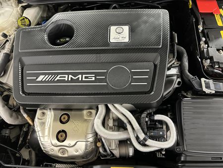 2017-Mercedes-AMG-CLA-45-AMG_13