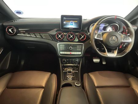 2017-Mercedes-AMG-CLA-45-AMG_1