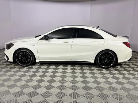 2017-Mercedes-AMG-CLA-45-AMG_19