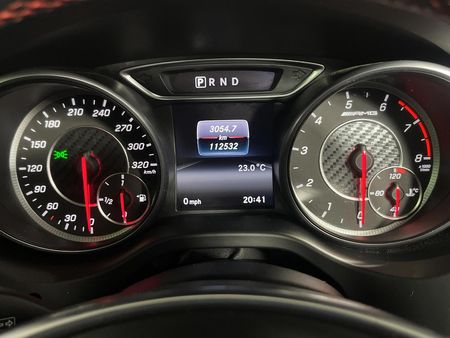 2017-Mercedes-AMG-CLA-45-AMG_2