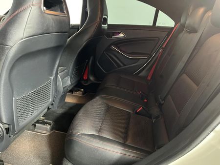 2017-Mercedes-AMG-CLA-45-AMG_3