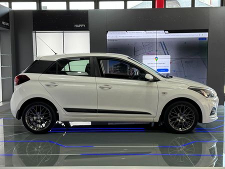 2019-Hyundai-i20-12-Motion_3