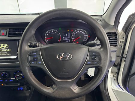 2019-Hyundai-i20-12-Motion_6
