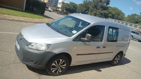 2011-Volkswagen-Caddy-Maxi-20-TDI-81kW-CrewBus-Panel-Van_0