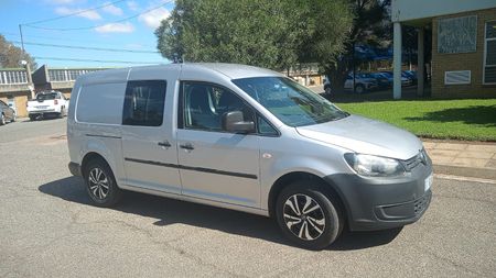 2011-Volkswagen-Caddy-Maxi-20-TDI-81kW-CrewBus-Panel-Van_2