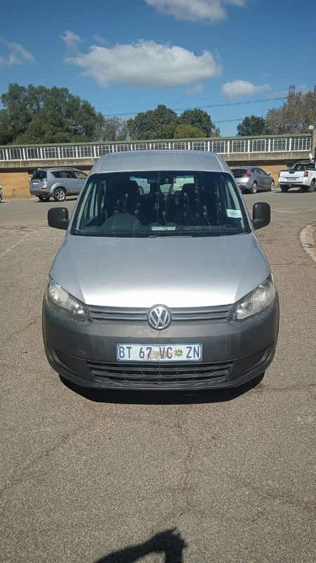 2011-Volkswagen-Caddy-Maxi-20-TDI-81kW-CrewBus-Panel-Van_4