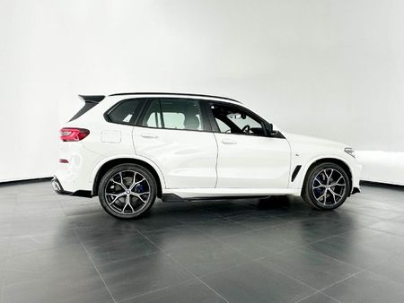2022-BMW-X5-xDrive30d-M-Sport_5