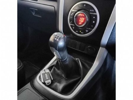 2018-Isuzu-D-Max-300-LX-Double-Cab_9