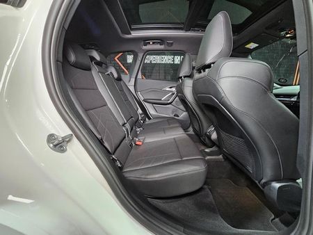 2023-BMW-X1-sDrive18d-M-Sport_19