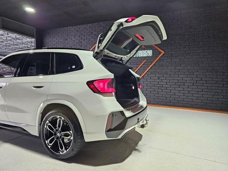 2023-BMW-X1-sDrive18d-M-Sport_27