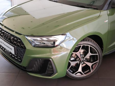 2025-Audi-A1-Sportback-30-TFSI-Black-Edition-S-Tronic_1