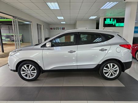 2013-Hyundai-ix35-20-GLS-Executive_5