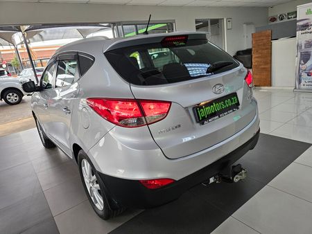 2013-Hyundai-ix35-20-GLS-Executive_6