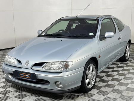 2000-Renault-Megane-20-RSi-Sport-Coupe_0