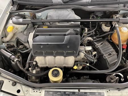 2000-Renault-Megane-20-RSi-Sport-Coupe_9