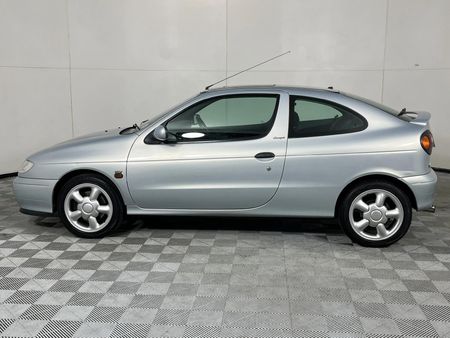 2000-Renault-Megane-20-RSi-Sport-Coupe_14