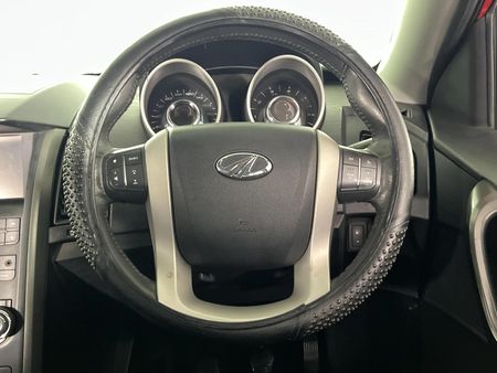 2017-Mahindra-XUV-500-22D-mHawk-7-seat-W8_12