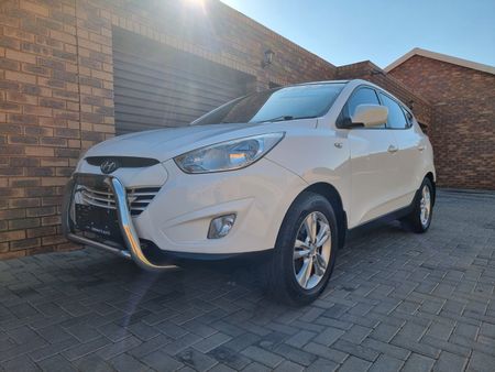 2013-Hyundai-ix35-20-GLS-Executive_14