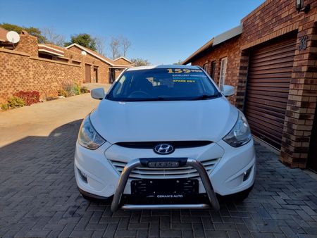 2013-Hyundai-ix35-20-GLS-Executive_16