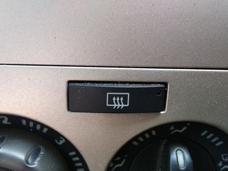 2010-Opel-Corsa-14-Essentia-5-dr_13
