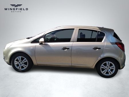 2010-Opel-Corsa-14-Essentia-5-dr_3